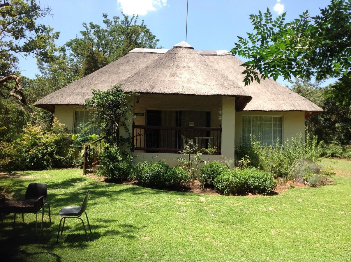 The Nutbush Boma Lodge Hekpoort Экстерьер фото