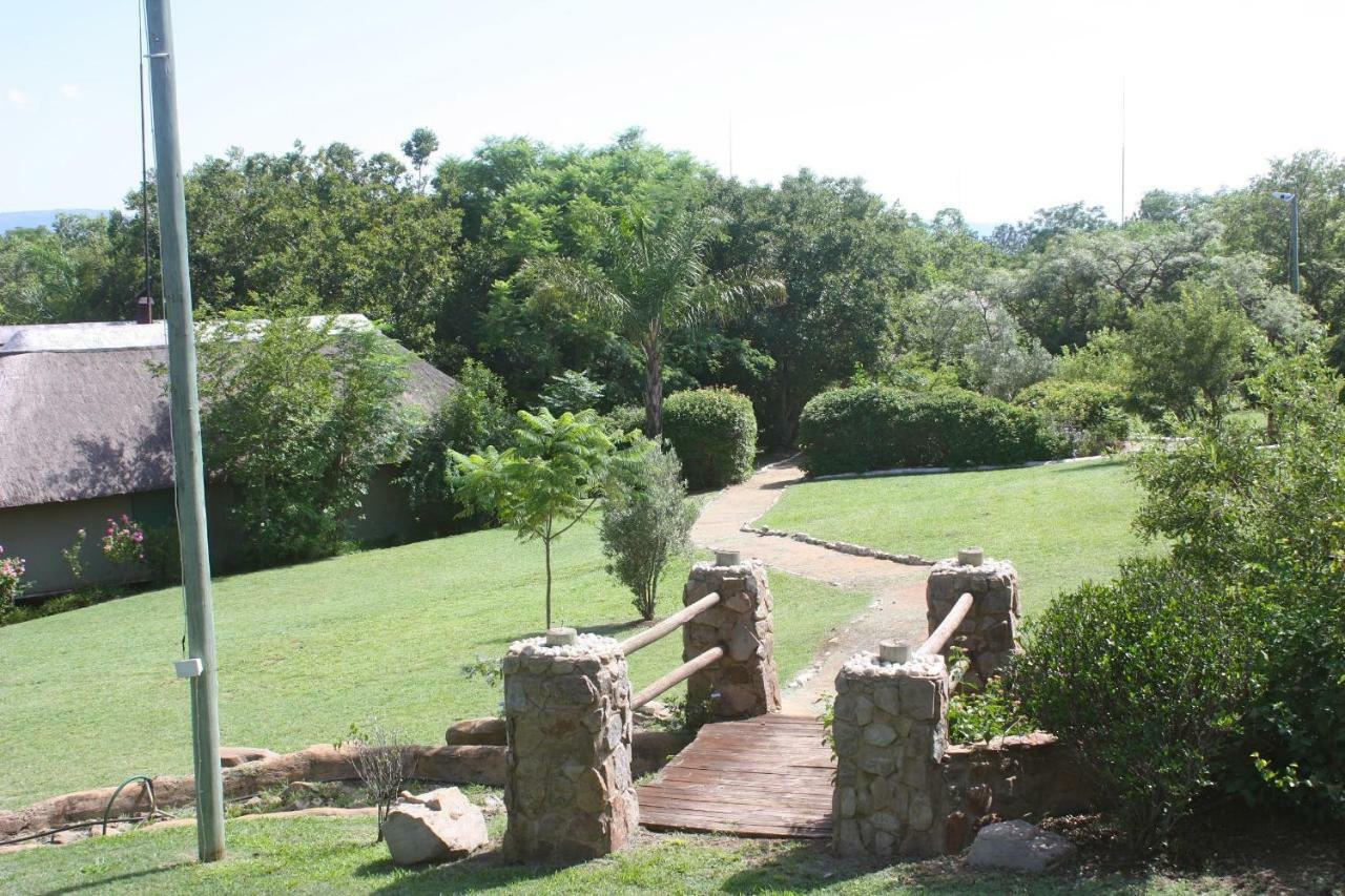 The Nutbush Boma Lodge Hekpoort Экстерьер фото