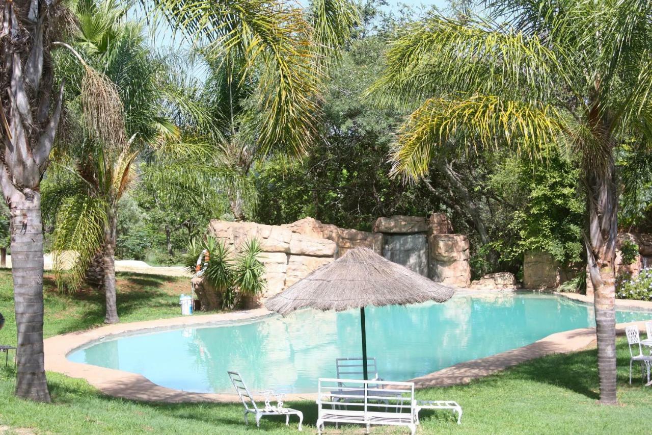 The Nutbush Boma Lodge Hekpoort Экстерьер фото